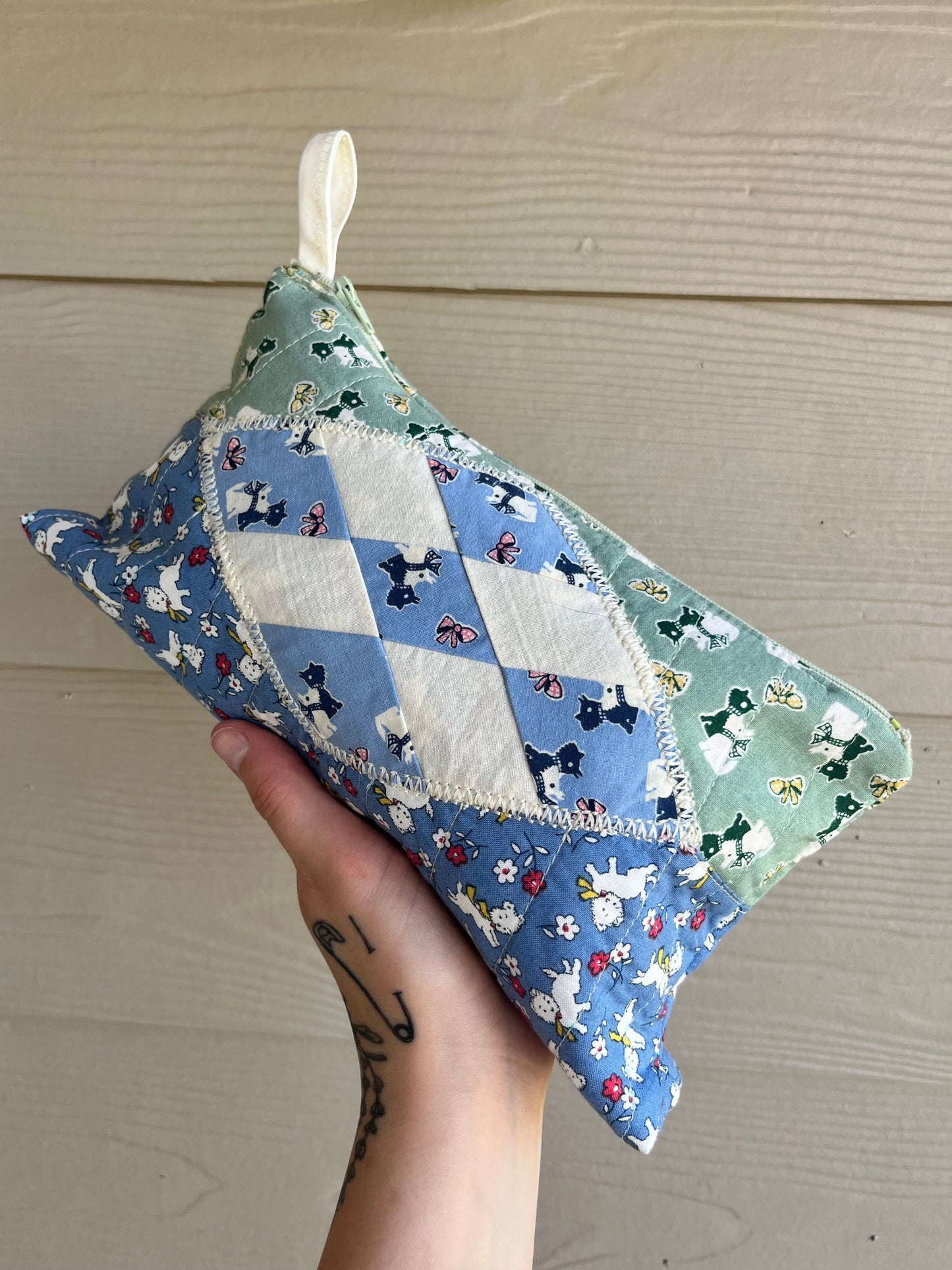 Scottie Dog Quilted Zipper Pouch