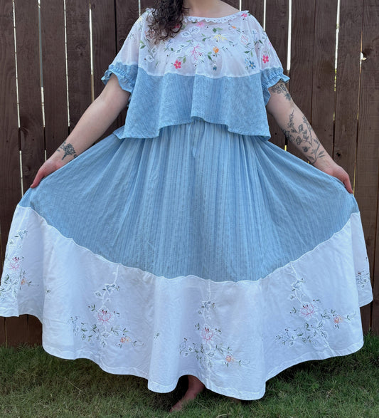 Upcycled Tablecloth Twirly Skirt | M/L